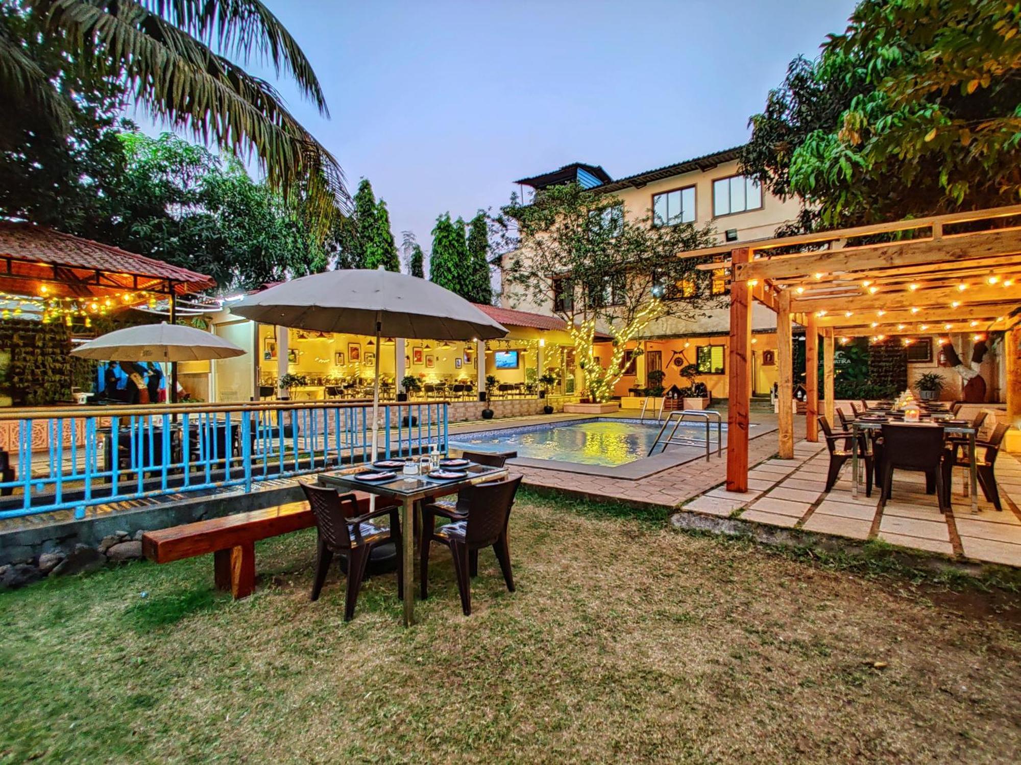Pushp Vatika Resort & Lawns ナビムンバイ エクステリア 写真